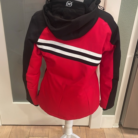 Obermeyer ski jacket, size 6 - Picture 3 of 10